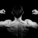 гръб мъж мускули